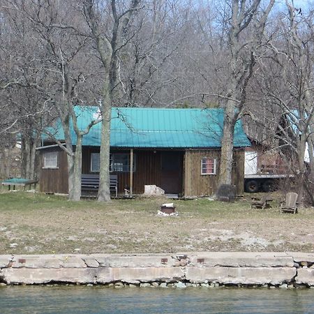 Lake Wolsey Cabins Hotel Gore Bay Exterior foto