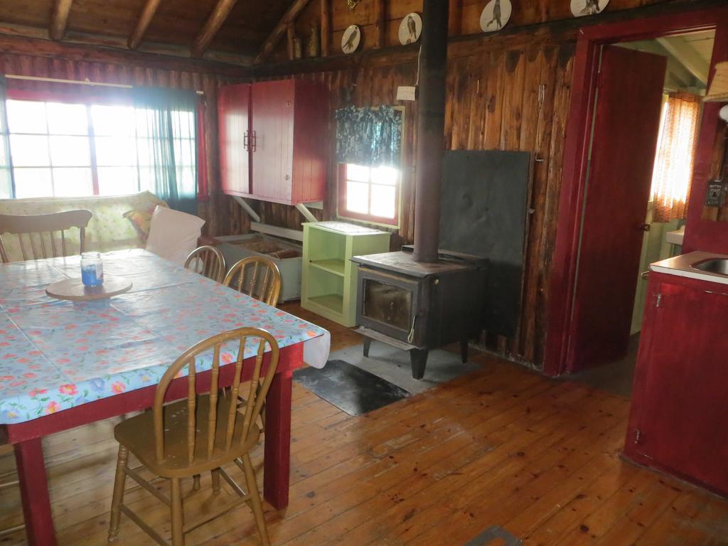 Lake Wolsey Cabins Hotel Gore Bay Cameră foto