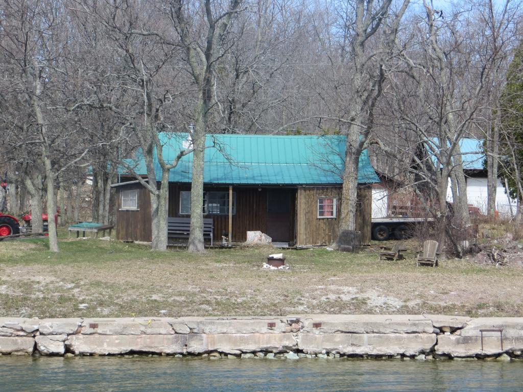 Lake Wolsey Cabins Hotel Gore Bay Exterior foto